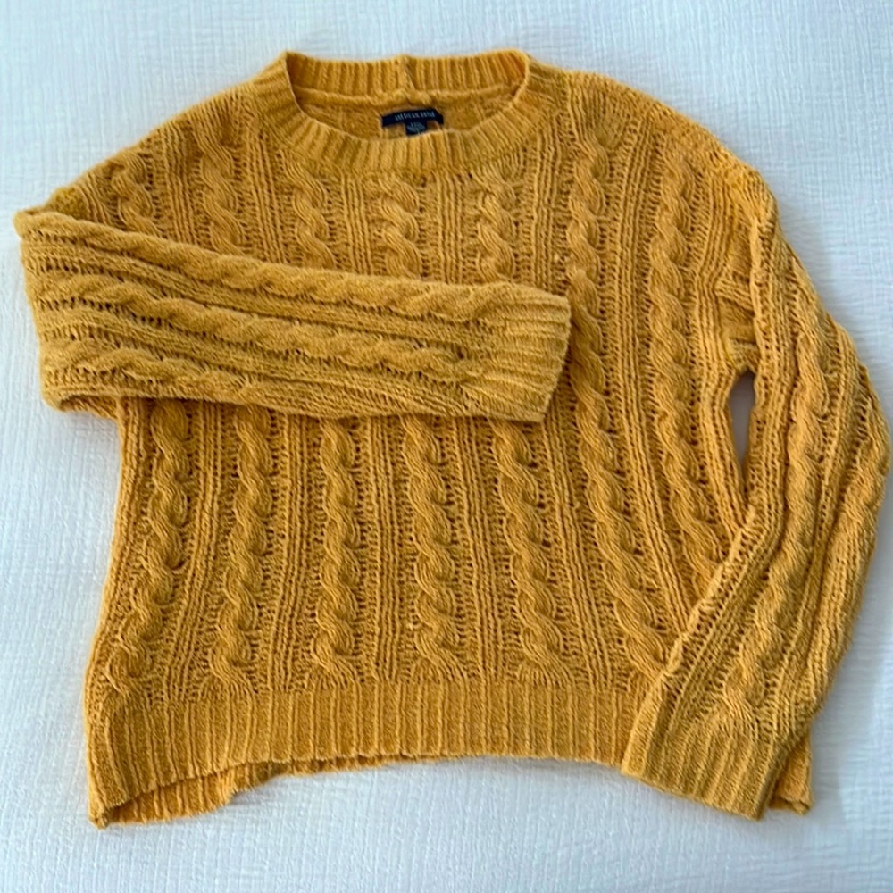 American eagle yellow cable knit sweater